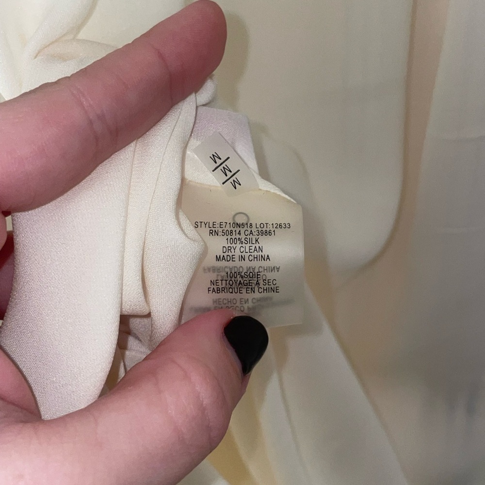 Elie Tahari Cream Long-Sleeve Pleated Silk Buttoned Tunic/Blouse with Navy Trim - Picture 6 of 13